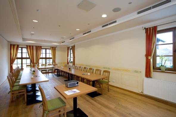 Hotel Gasthof Neumayr Obertrum am See Buitenkant foto