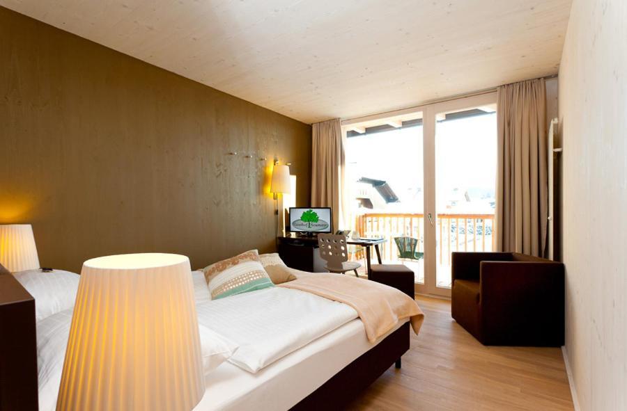 Hotel Gasthof Neumayr Obertrum am See Kamer foto