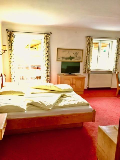 Hotel Gasthof Neumayr Obertrum am See Buitenkant foto